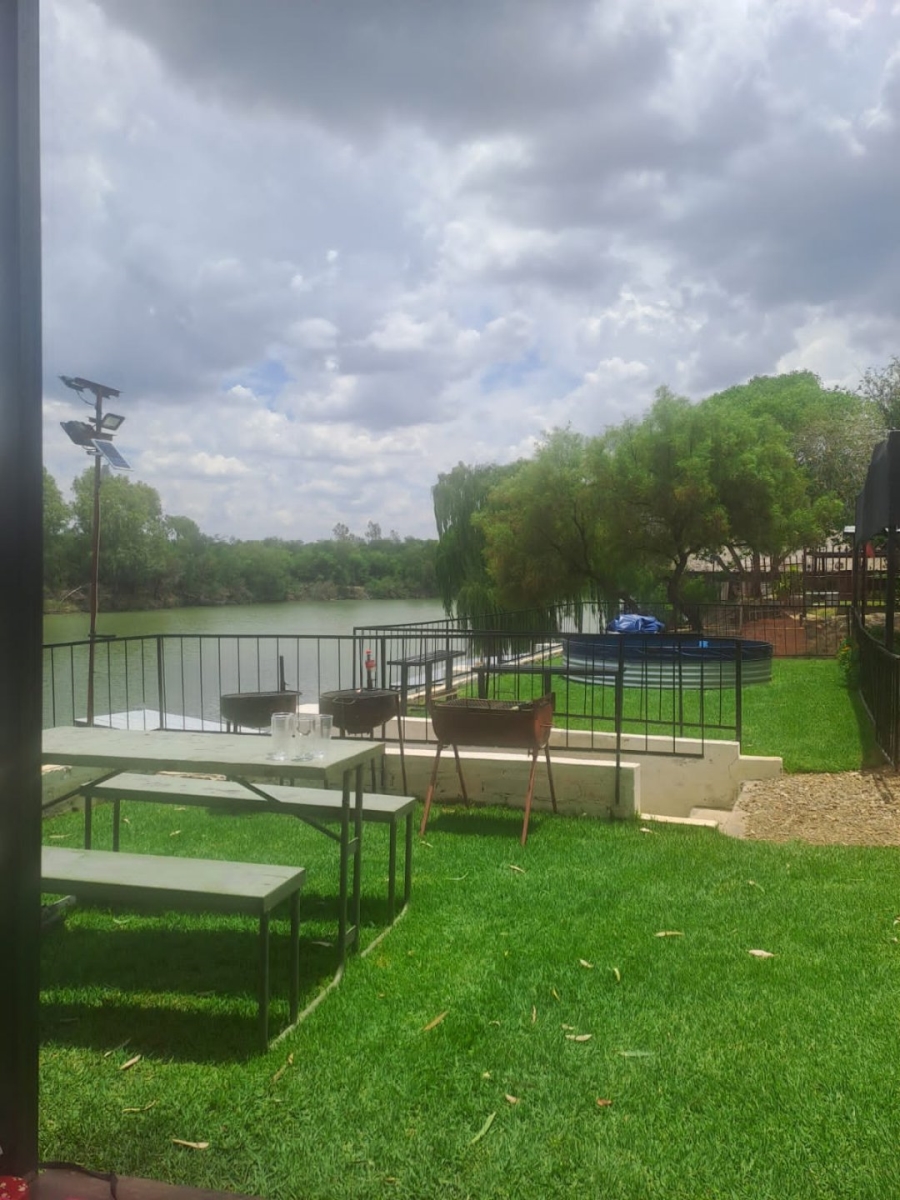  Bedroom Property for Sale in Bloemhof North West